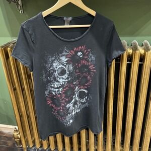 Divided H M Skull Sunflower Graphic T Shirt Black Unisex Size M Gothic Biker